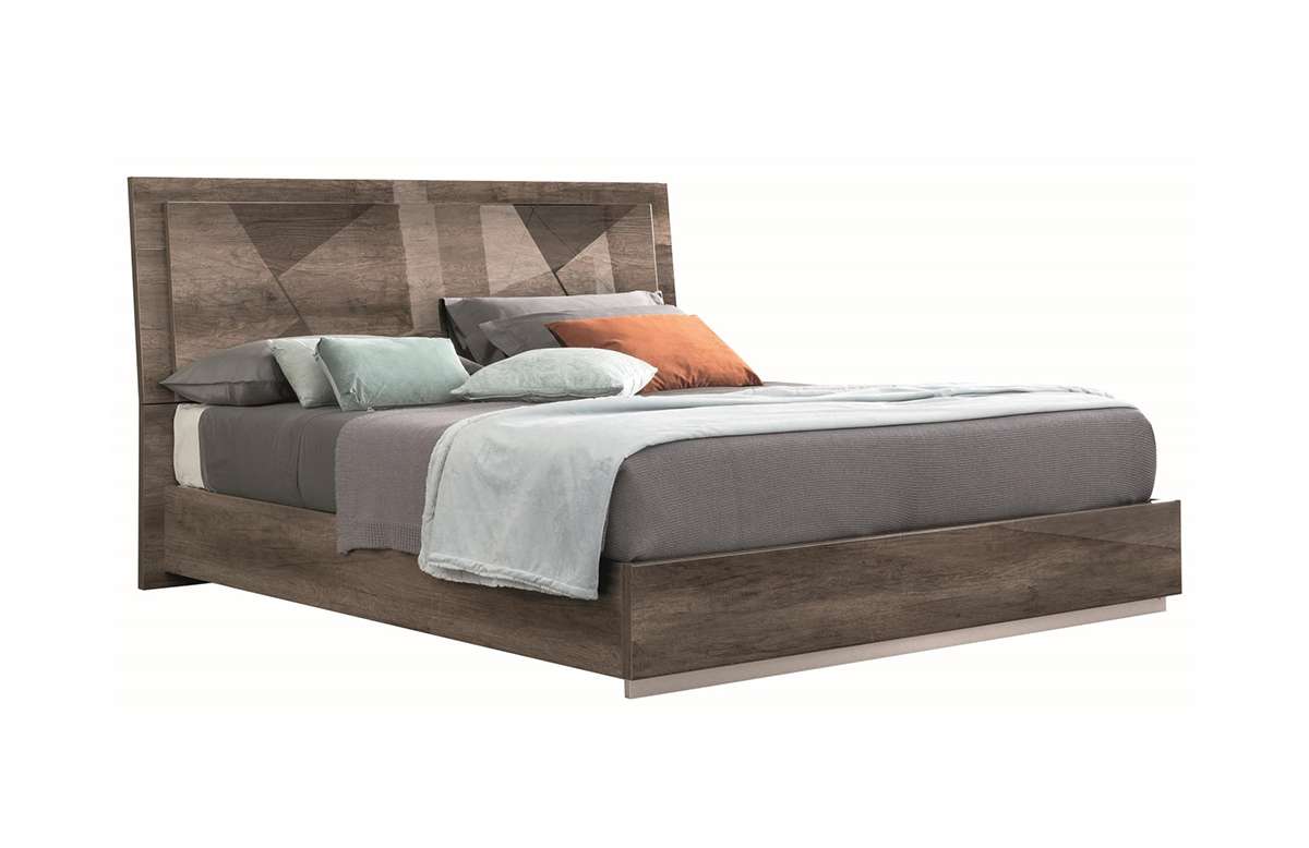 Alf Favignana | Platform Bed | Angled at 30°
