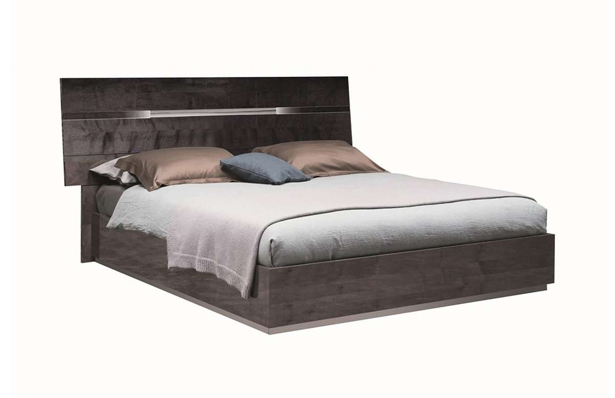 Alf Heritage | Platform Bed | Angled at 30°