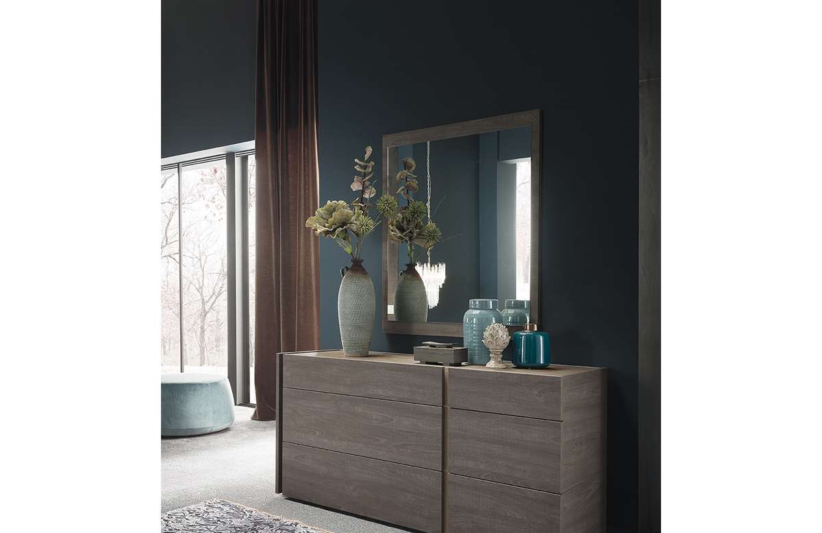 Alf Nizza | Dresser & Mirror | Angled at 30°
