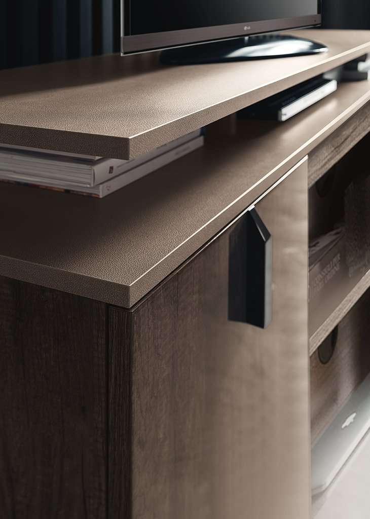 Alf Matera | TV Stand in focus
