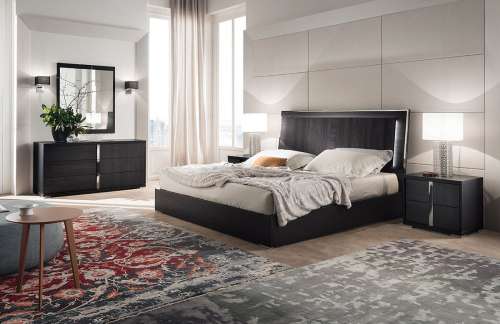 Alf Etna | Bedroom | Angled at 30°